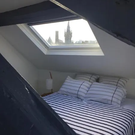 A Avec Vue Port Et Le Semaphore *